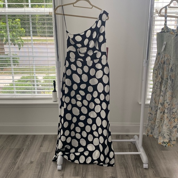 Truth and Fable one shoulder maxi dress size M/NWT/black & white. Side zipper - Picture 2 of 15